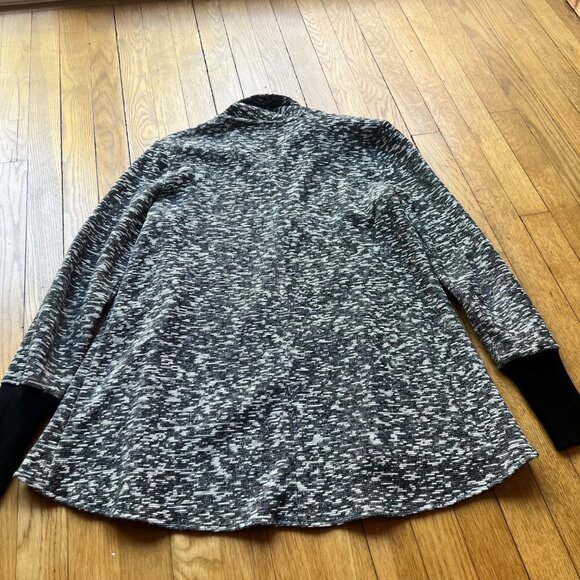 Club Monaco Size M Gray & Black Kiki Boucle Knit Draped Open Cardigan Sweater - Picture 16 of 16